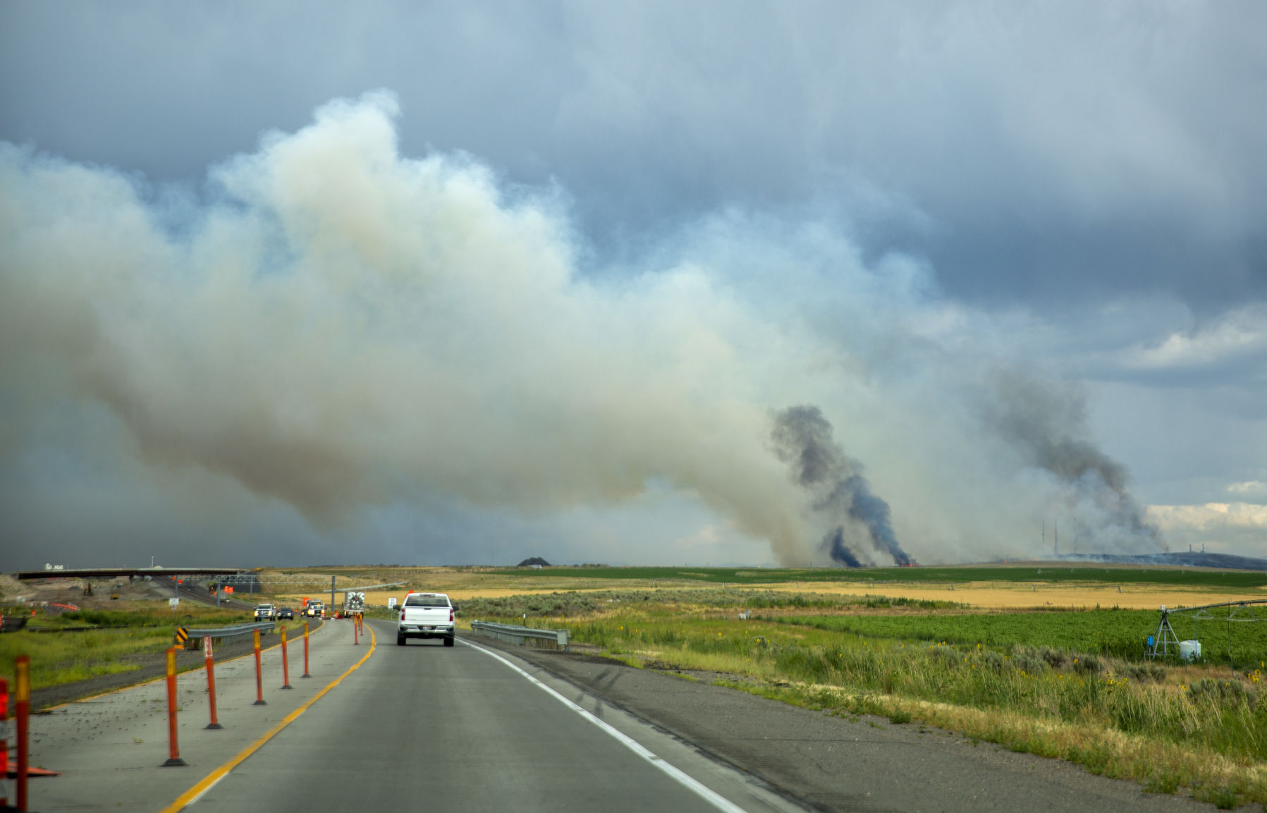 Wildfire burns near Declo